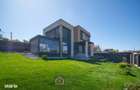 Vila Premium Hlincea | 162 mp utili | Complet Mobilata Luxury - 17