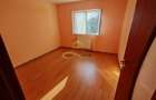 Se vinde apartament ce necesita renovare - 3 CAMERE,  2 BAI - 3