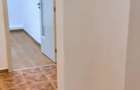 Apartament cu 3 camere decomandat în 13 Decembrie - 2