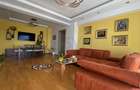 Apartament cu 3 camere semidecomandat în Sisești - 2
