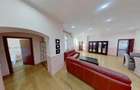 Apartament cu 4 camere decomandat în Central - 14