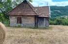 Se vinde casa batraneasca in zona de munte - 2