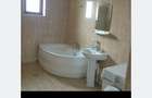 Ofer la inchiriere casa trei camere Cantemir in duplex doar la parter - 3