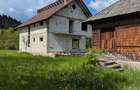 Vand casa ?i teren in comuna Moisei langa drumul principal DN 18 - 7