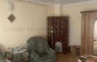 Casă cu 3 camere cu Teren 200 Mp în Central - 2