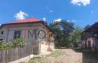 Casa veche si teren Izvorani - toate utilitatile - 5