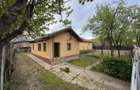 Casa cu pivnita si curte mare in mediul rural - 5