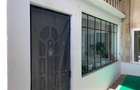 Casă cu 4 camere cu Teren 2417 Mp în Central - 7