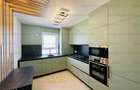Apartament 3 camere, decomandat - zona Tractorul - 2