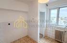 Apartament cu 3 camere decomandat în Titulescu - 27