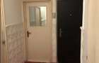 Apartament cu 2 camere decomandat în Km 5 - 1