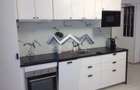 Apartament cu 3 camere semidecomandat în Central - 2