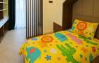 ESQ Village3 , casa insiruita 127mpU,P+E,4 cam,3 bai,2 locuri parcare - 16