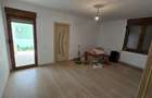 Casă cu 4 camere în Dumbrăvița - 4