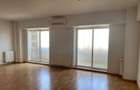 Apartament cu 3 camere decomandat în Piața Centrală - 4