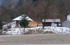 Casa din lemn si teren intravilan, Izvorul Muntelui, Neamt - 2