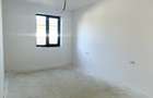 Casă cu 4 camere cu Teren 500 Mp în Central - 10 Casă cu 4 camere cu Teren 500 Mp în Central - 10