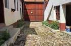Casa rurala cu 2 cladiri pe curte - 2