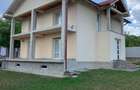 Casă cu 4 camere în Bucium - 1