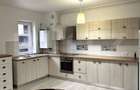 Apartament cu 3 camere decomandat în Tractorul - 6