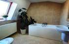 Apartament cu 4 camere decomandat în Tractorul - 49