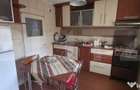 Casa cu 3 camere, curte verde si spatioasa - 3