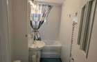 Ofer spre inchiriere apartament 3 camere, confort 1, decomandat.