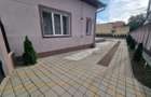 Casă individuală cu 4 camere, 995 mp teren, 35 mp terasa - zona Centru