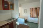 Inchiriez apartament cu doua camere decomandate etaj 3 in micro 17