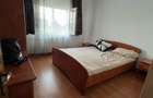 Ofer spre inchiriere Apartament 2 Camere Decomandat Zona Catedrala (Vis- -vis Biomedica)