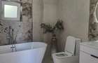 Vand Casa de caramida in Roman ,220.000 Euro Neg