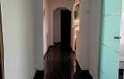 Inchiriez apartament 3 camere, micro 11