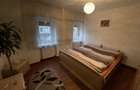 Casa cu doua apartamente si curte zona Turnisor