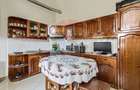 Apartament 4 camere spa?ioase, curte, zona Piata Catedralei - 9