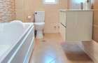 Apartament cu 2 camere decomandat în Galata - 11