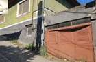 Vand casa cu garaj in Resita - 12