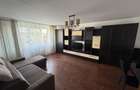 Inchiriez apartament 2 camere Decomandat zona centrala - 2