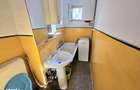 Vand apartament 3 camere in Moroasa 2 - 4