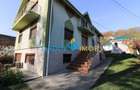Casă cu 5 camere cu Garaj în Sascut - 20