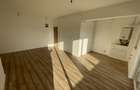 Apartament cu 3 camere decomandat în Aradului - 3