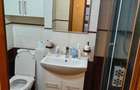 Apartament cu 4 camere decomandat în - 10