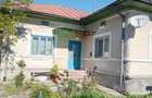 Casă cu 4 camere în Romanești - 1