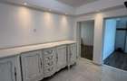 Vand Apartament cu 2 camere hol mare baie si bucatarie - 4