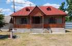 Casă cu 2 camere cu Teren 4500 Mp în Ionești - 1