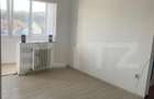 Apartament 3 camere, 63 mp, zona-Beclean - 1