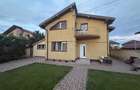 Casă cu Teren 400 Mp în Central - 1
