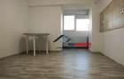 Apartament cu 4 camere decomandat în Micro 3 - 5