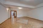 Spațiu comercial, de 276 mp, în 1 Mai - 3