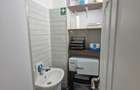 Vand spa?iu comercial in Re?i?a, zona govandar (victoria)