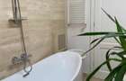Apartament cu 4 camere circular în Romană - 9